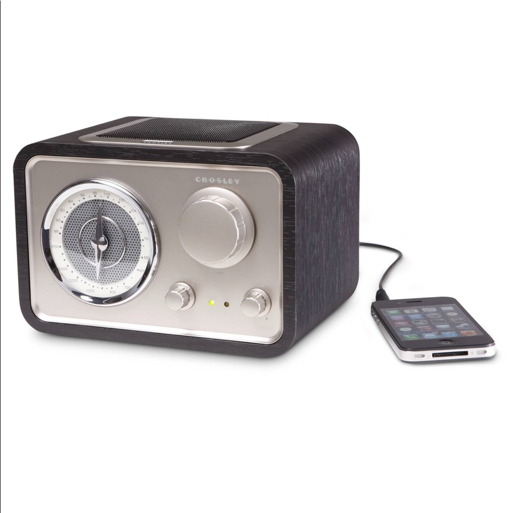 CROSLEY SOLO AM/FM Radio w/AUX previously owned